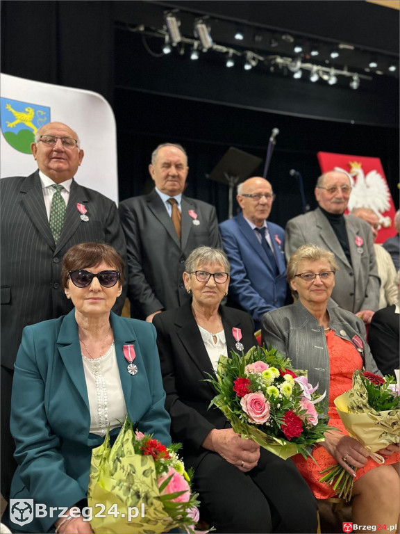Medale za 50 lat małżeństwa w Lewinie Brzeskim