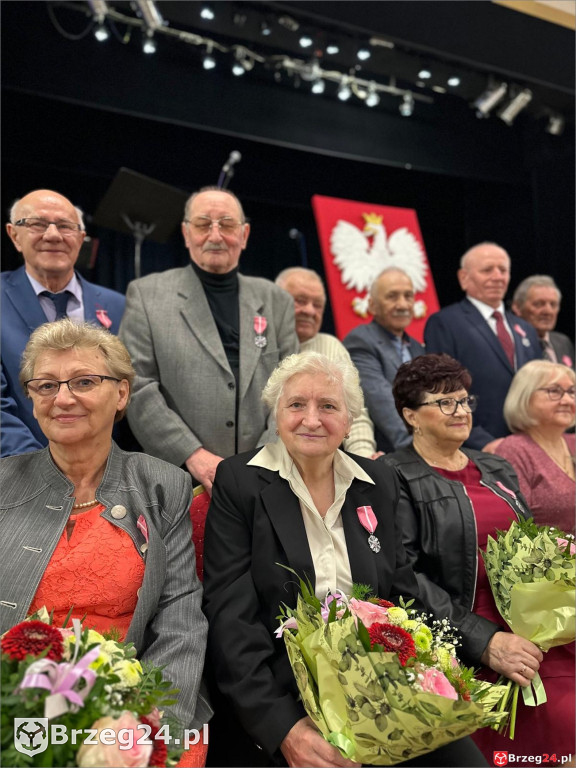 Medale za 50 lat małżeństwa w Lewinie Brzeskim