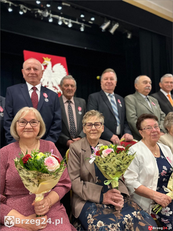 Medale za 50 lat małżeństwa w Lewinie Brzeskim