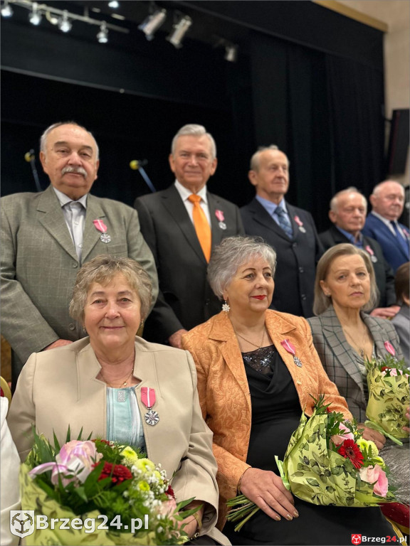 Medale za 50 lat małżeństwa w Lewinie Brzeskim