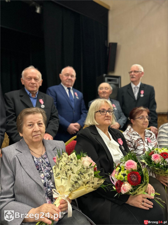 Medale za 50 lat małżeństwa w Lewinie Brzeskim