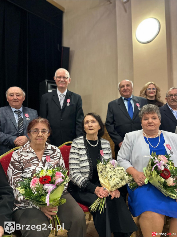 Medale za 50 lat małżeństwa w Lewinie Brzeskim