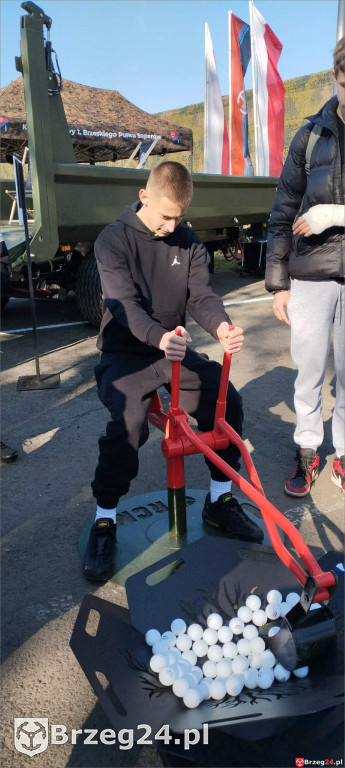 Uczniowie z Olszanki w koszarach