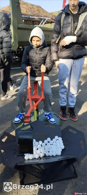 Uczniowie z Olszanki w koszarach