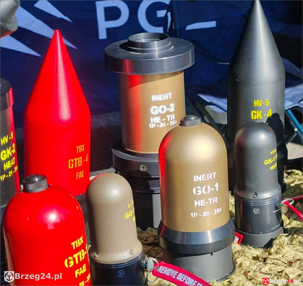 Uczniowie z Olszanki w koszarach