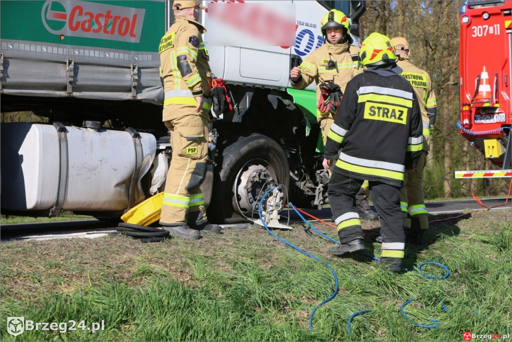 Fiat panda i ciężarówka