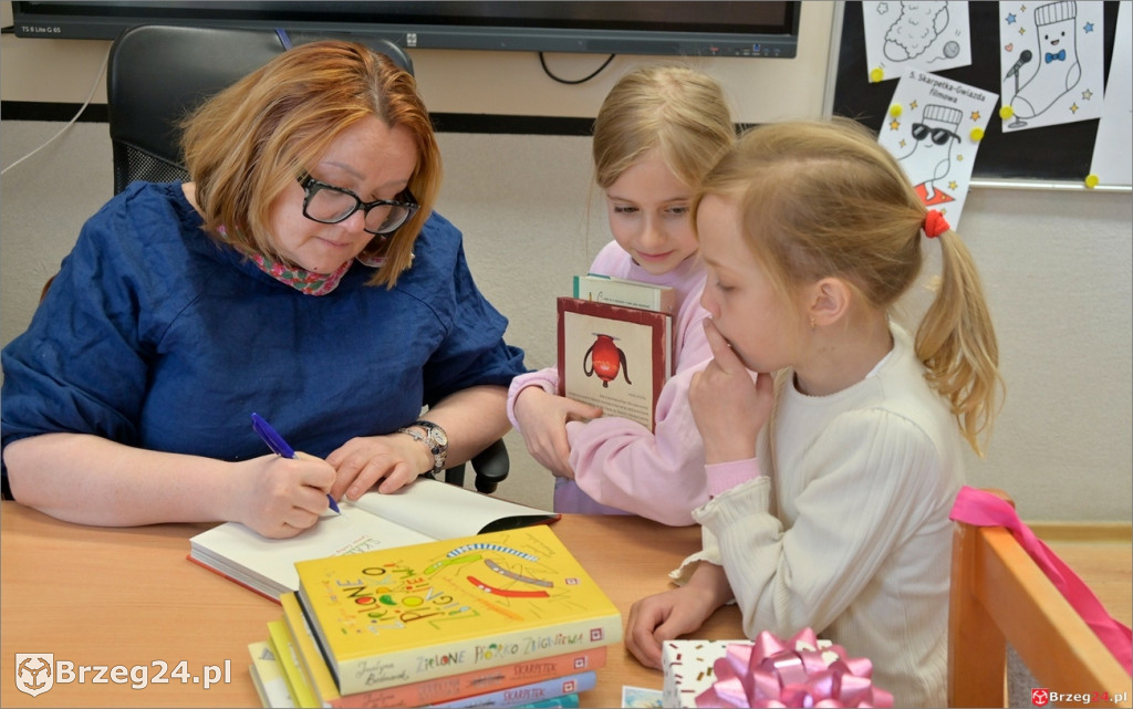 Skarpetki ożyły w brzeskiej „Ósemce