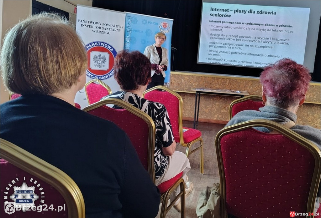 Policjanci spotkali się z seniorami w Lewinie
