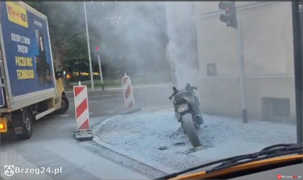 Płonący motor widmo w centrum Brzegu