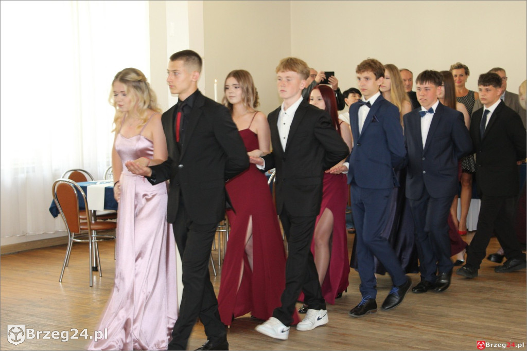 Wyjątkowy Bal Ósmoklasisty w PSP Olszanka