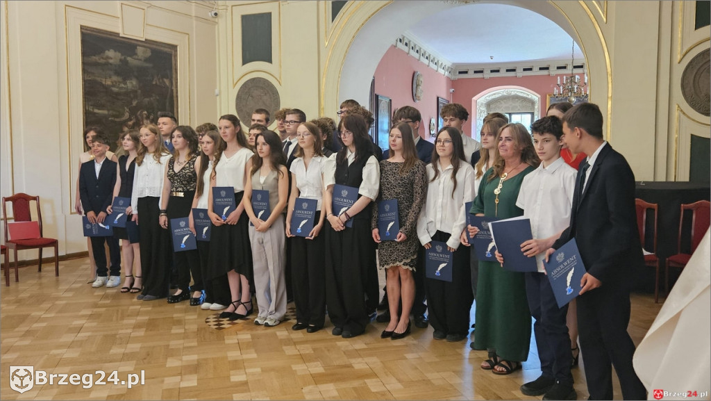 Pożegnali Szóstkę