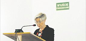 Dwie podwyżki dla siebie samej w jednej uchwale