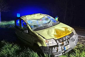 Dachowanie na krajowej 94. 18-latka straciła panowanie nad autem