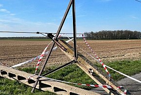 Dariusz Gajewski zniszczył słup wysokiego napięcia pod Starowicami