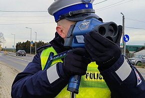 166 km/h na krajówce i 109 km/h w wiosce. Piraci bez prawa jazdy