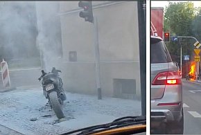 Płonący motor widmo w centrum Brzegu. Ogień, chaos i znikający właściciel