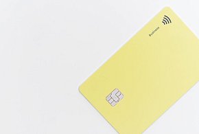 Karty kredytowe pod lupą. UOKiK stawia poważne zarzuty