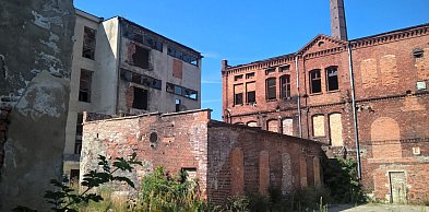 Browar w Brzegu popada w ruinę. Historia i stan obecny.