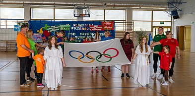 Mali sportowcy w akcji. III Gminna Olimpiada Przedszkolaka w Łosiowie
