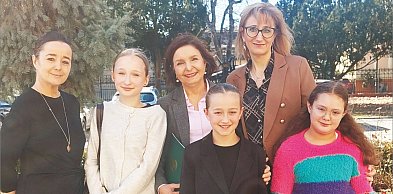 Młodzi mistrzowie słowa na scenie. Uczniowie zachwycili podczas zjazdu PTTK