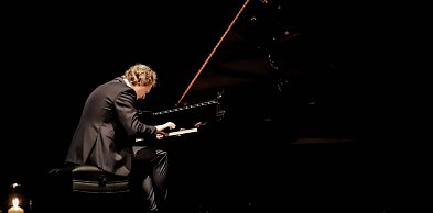 Wyjątkowy recital na zamku. Piotr Pawlak zagra w Brzegu