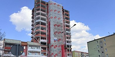 Różowe wieżowce w remoncie. Na początek 600 tysięcy złotych