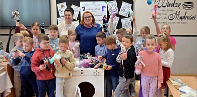 Skarpetki ożyły w brzeskiej „Ósemce”. Niezwykłe spotkanie z autorką