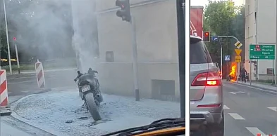 Płonący motor widmo w centrum Brzegu. Ogień, chaos i znikający właściciel
