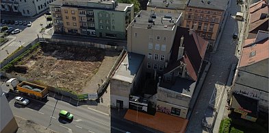Uwięzieni we własnych domach. Zakaz dla jednych, wyjątki dla innych
