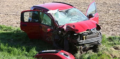 Fiat panda i ciężarówka. 80-latka doprowadziła do czołowego zderzenia