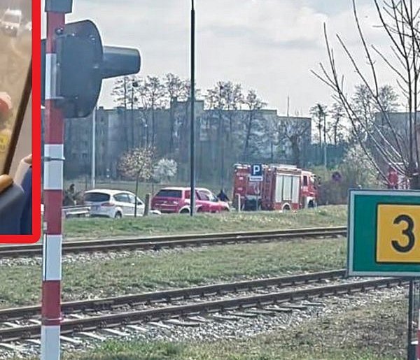 Grodków. Dramat na torach z happy endem. Mężczyzna pod pociągiem przeżył