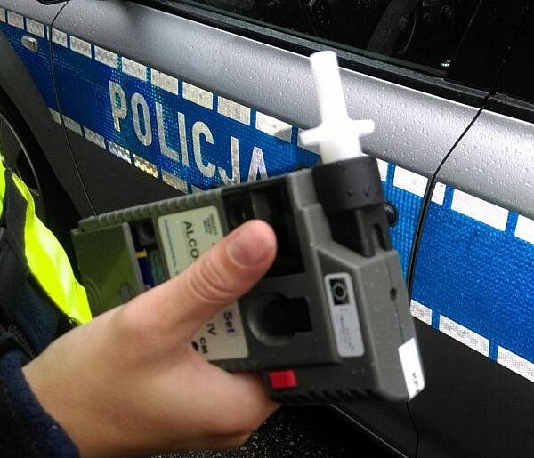 Pojechał kupić alkohol... będąc pijanym za kierownicą