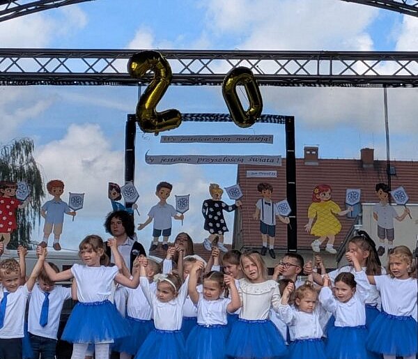 20 lat wspólnej historii. Szkoła w Michałowie świętowała piękny jubileusz
