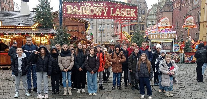 Pełna wrażeń wyprawa uczniów z Przylesia na Uniwersytet Wrocławski