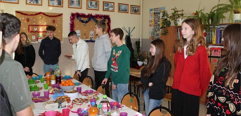Świąteczna tradycja w Olszance. Spotkania na wigiliach klasowych