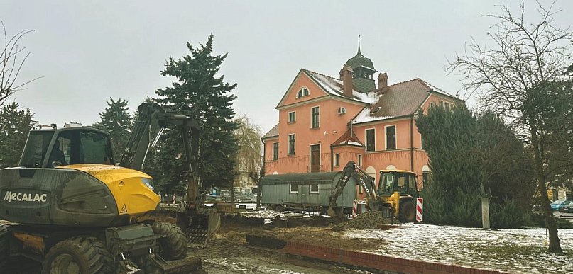 Nowe oświetlenie i 90 miejsc postojowych.  Rynek w Lewinie zmieni oblicze