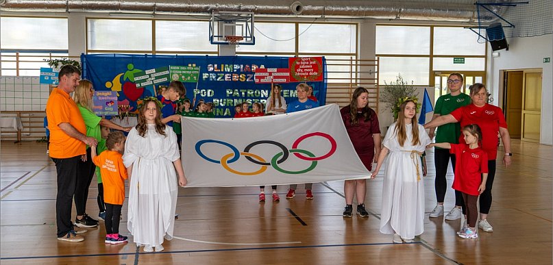 Mali sportowcy w akcji. III Gminna Olimpiada Przedszkolaka w Łosiowie
