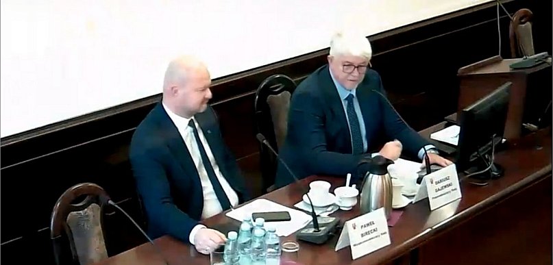 Zamiast debaty jest cisza. Gajewski blokuje sesję o sprawie chłopca