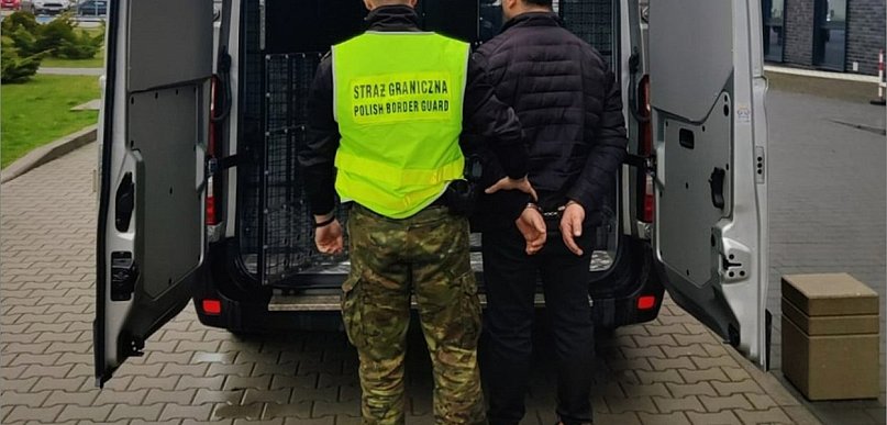 Kradzieże i narkotyki. Trzech cudzoziemców z decyzją o wydaleniu