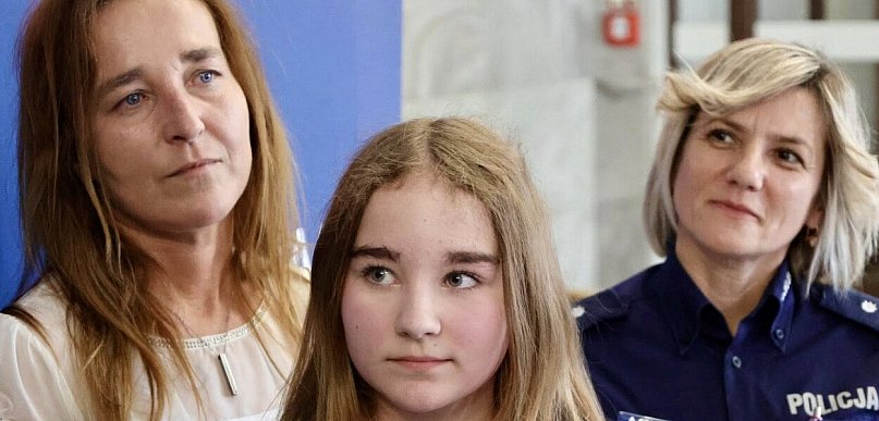 Liczyły się sekundy, zachowała zimną krew. 11-letnia Zuzia uratowała mamę