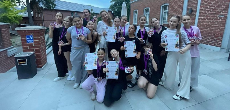 Cztery choreografie, cztery zwycięstwa. Tancerki Dance Sfera zachwyciły
