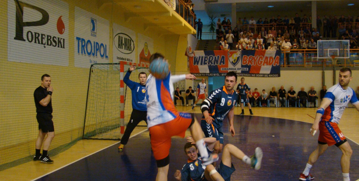 Przy pełnych trybunach