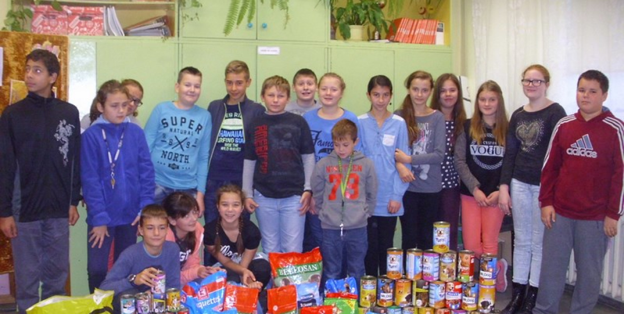 "Pomagamy zwierzakom" - uczniowie ze SP w Olszance z wizytą w Przytulisku