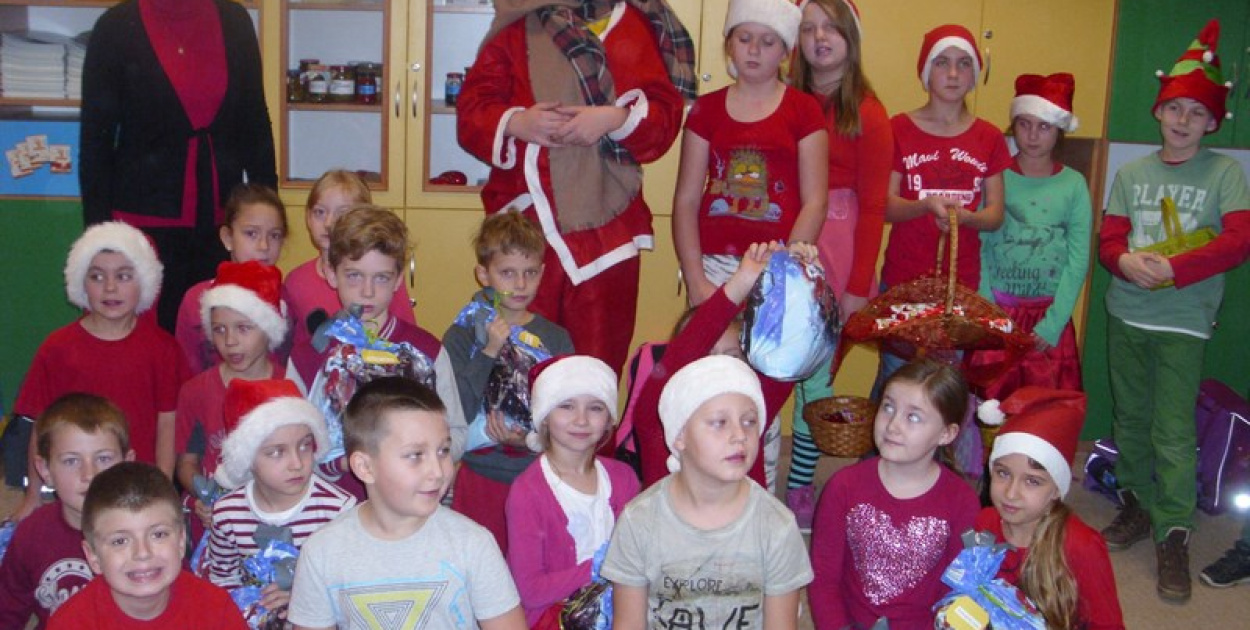 Mikołaj w PSP w Olszance...