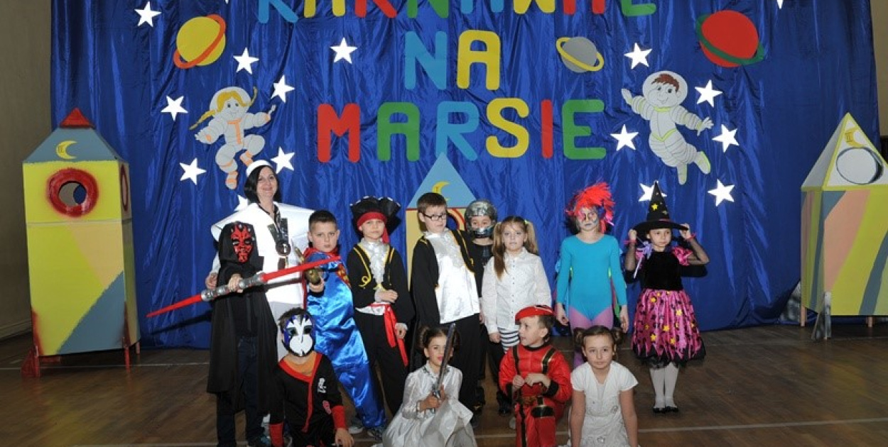 Karnawałowy bal na Marsie