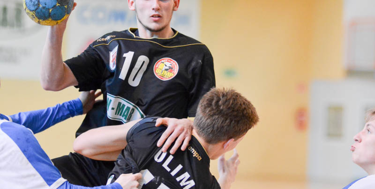  Juniorzy Mł. Olimpu Grodków przegrywają z ASPR Zawadzkie (Relacja i…