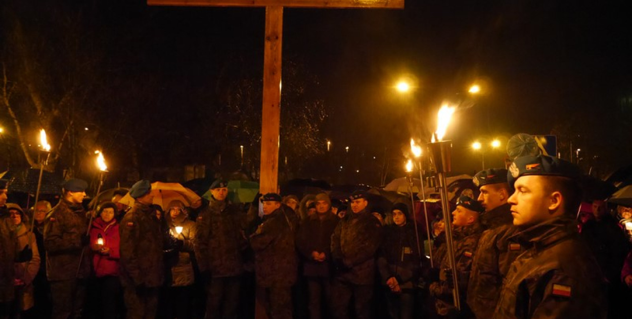 XVI Droga Krzyżowa w Brzegu [fotorelacja]