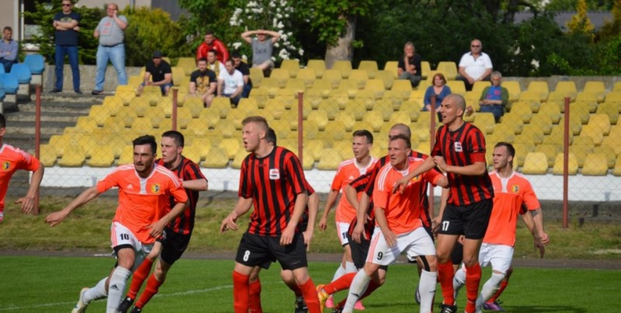  Tylko dwa punkty dzielą BTP Stal Brzeg od III ligi. IV Liga: Start…