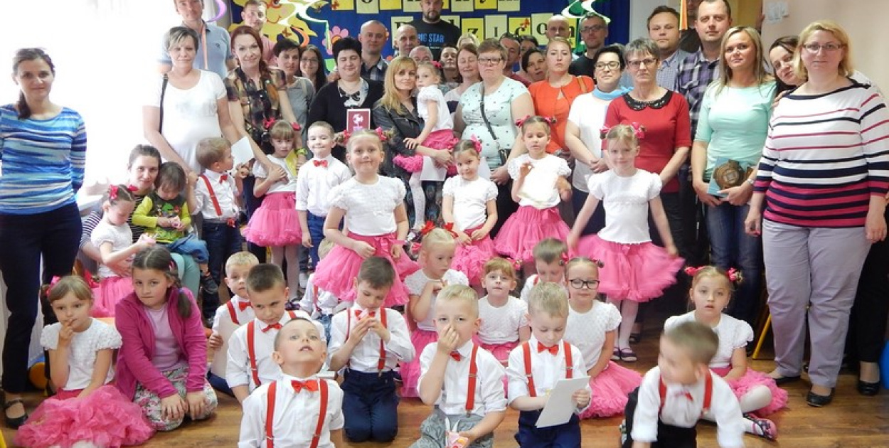  ,, KOCHANYM RODZICOM".  Dzień Mamy i Taty w Przedszkolu Publicznym nr 3 w…