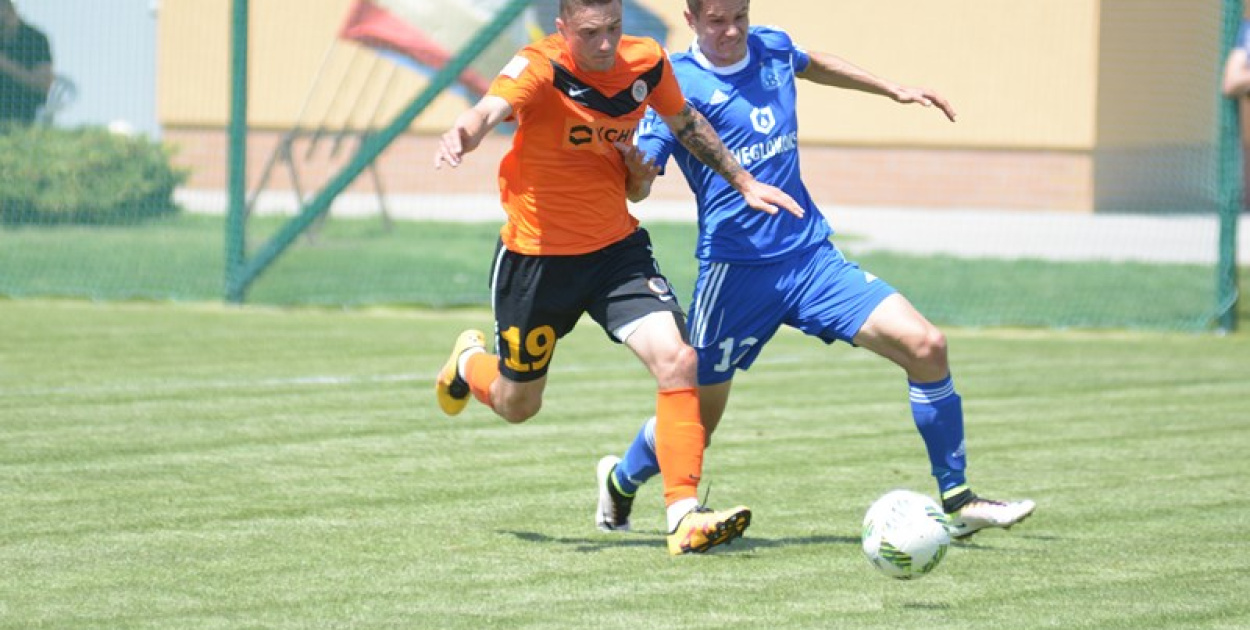 Mecz kontrolny Ruchu Chorzów z Zagłębiem Lubin w Grodkowie